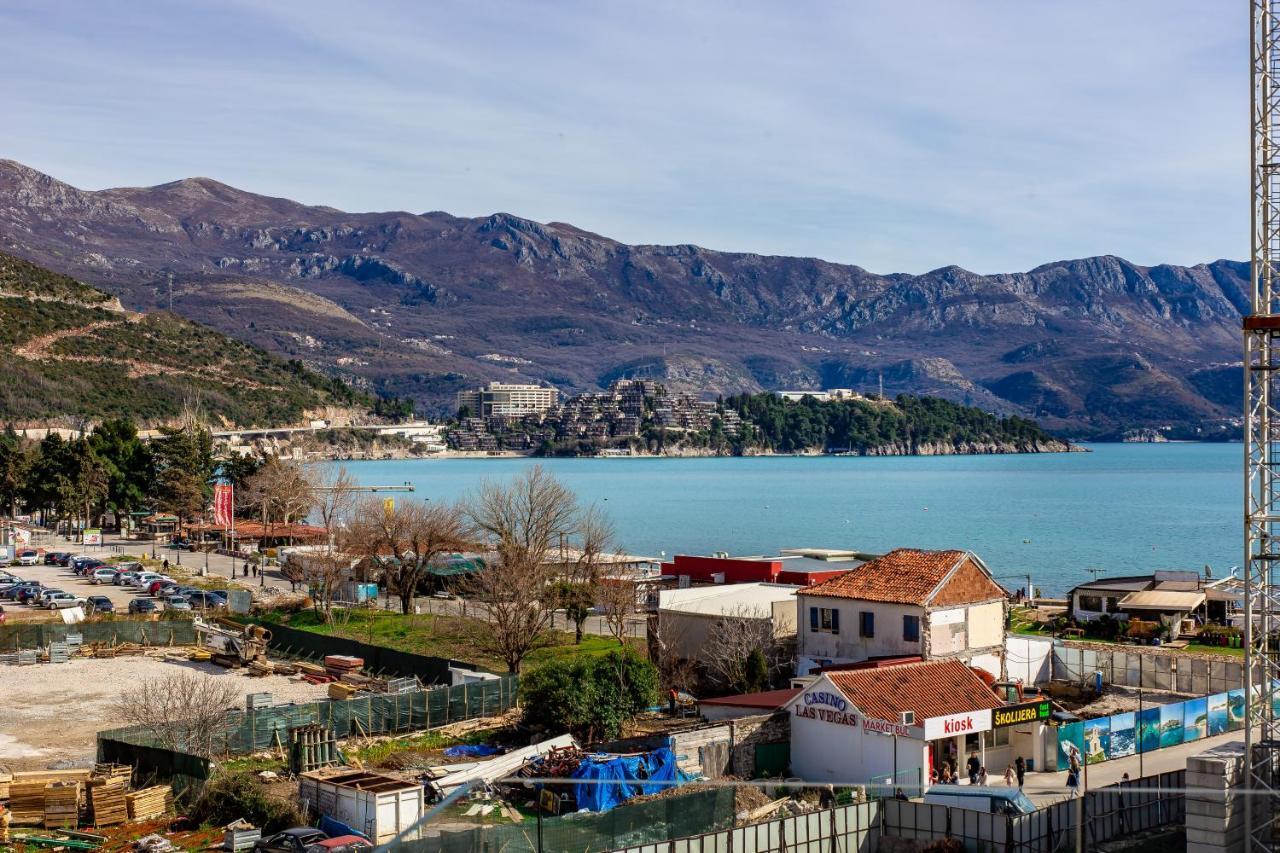 Lora In Budva