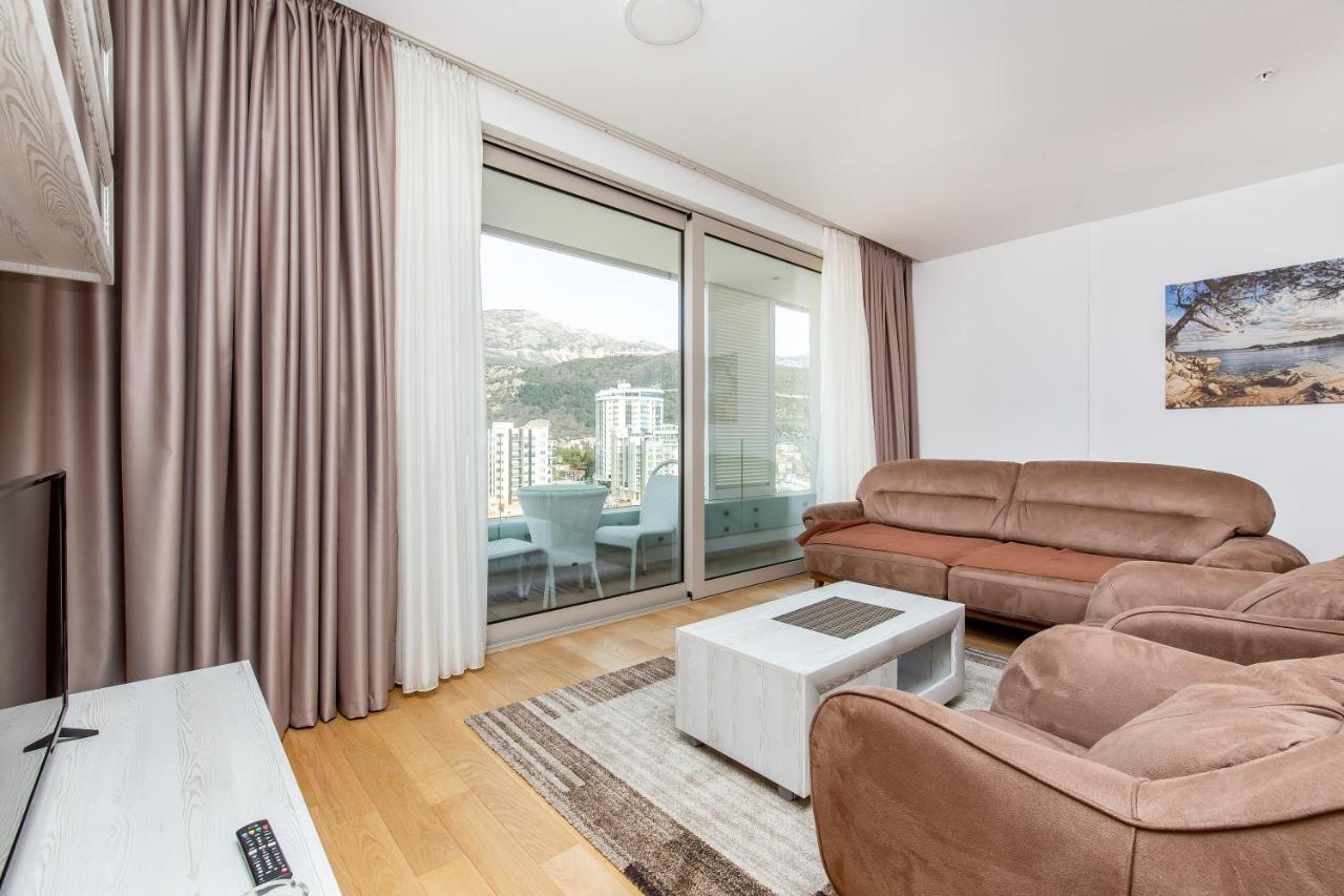 Lora In Budva