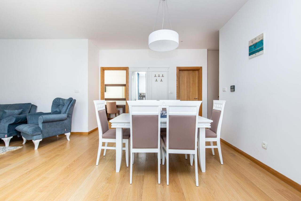 Apartment Lora In