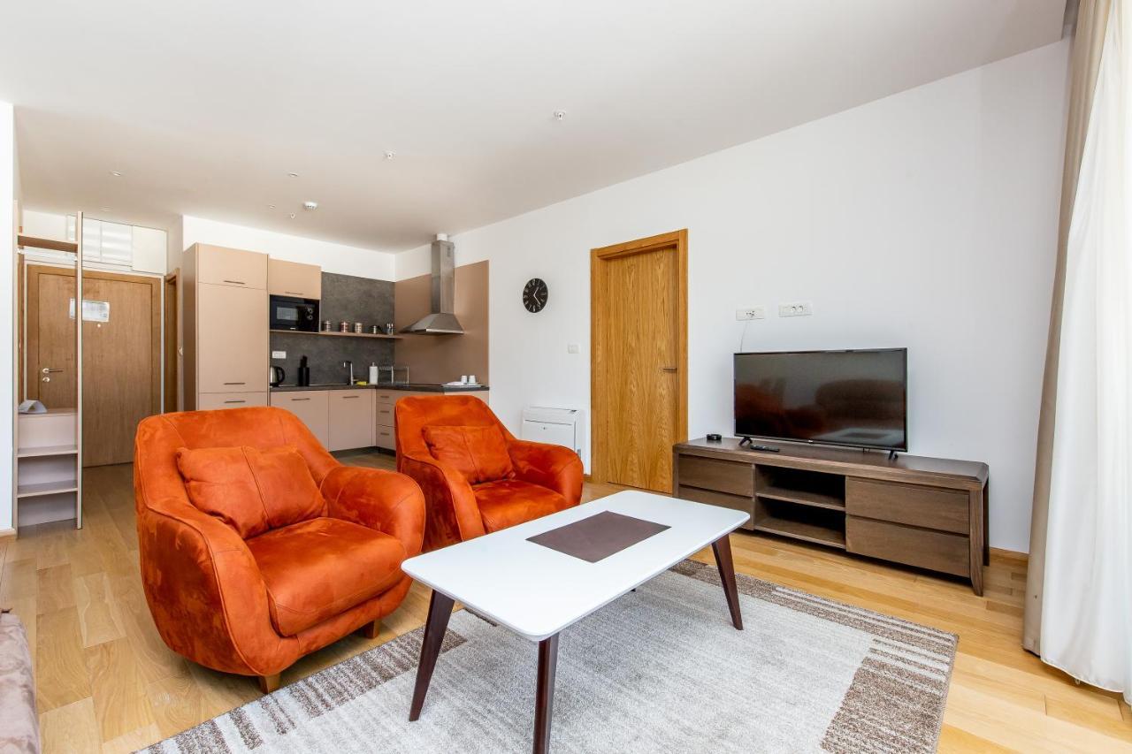 Lora In Apartament Budva